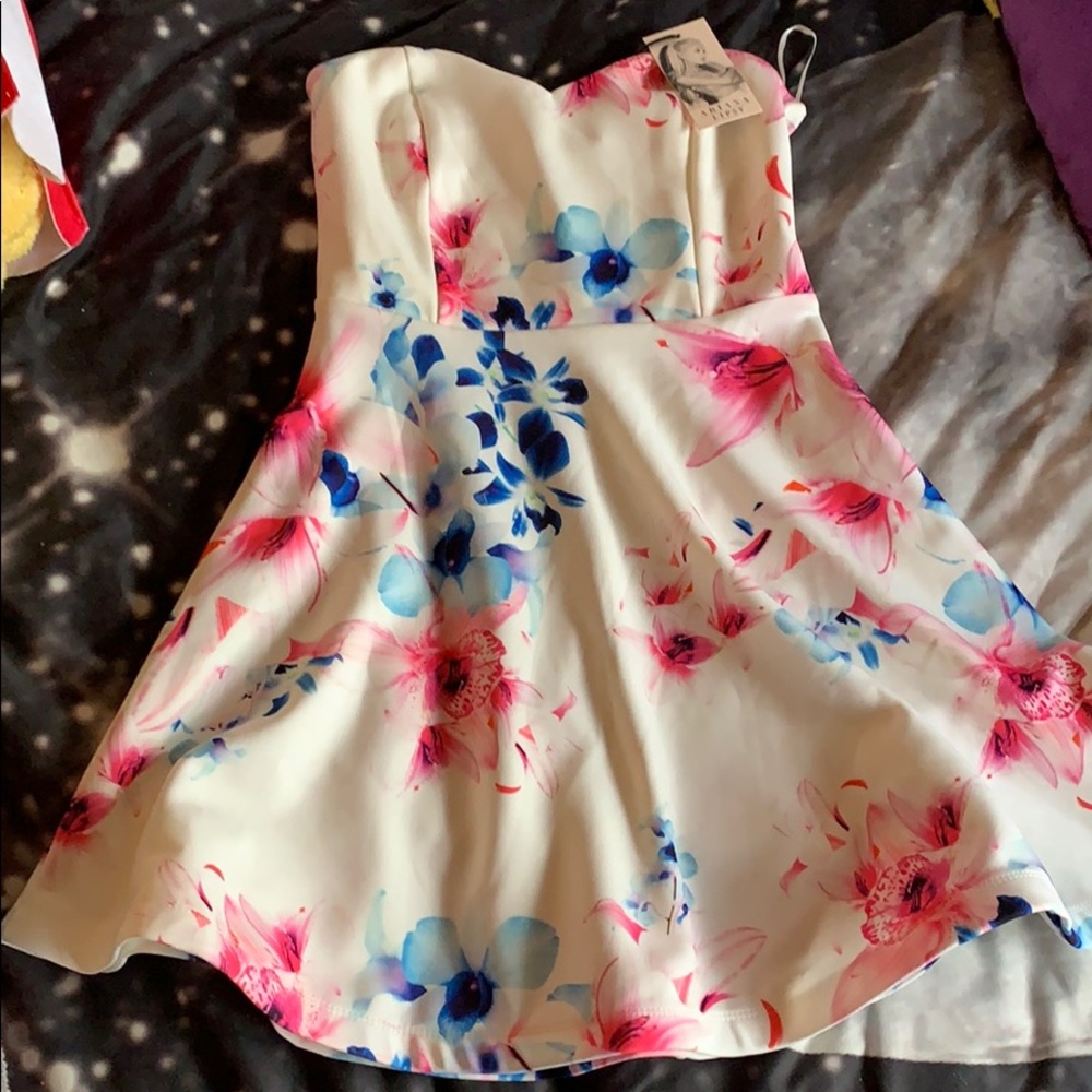 SOLD Ariana Grande Lipsy London Strapless Dress